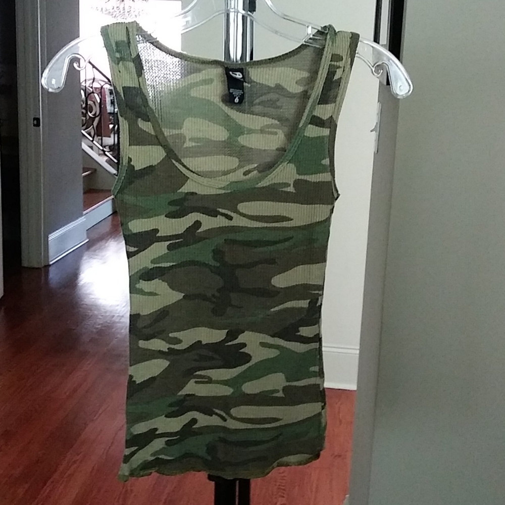 Alternative apparel camo tank top